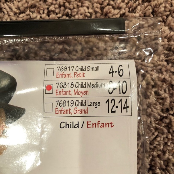 Girls Nanny Halloween Costume - Picture 4 of 6